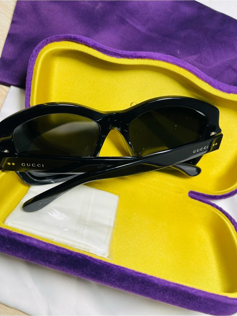 GUCCI Black Women's Sunglasses